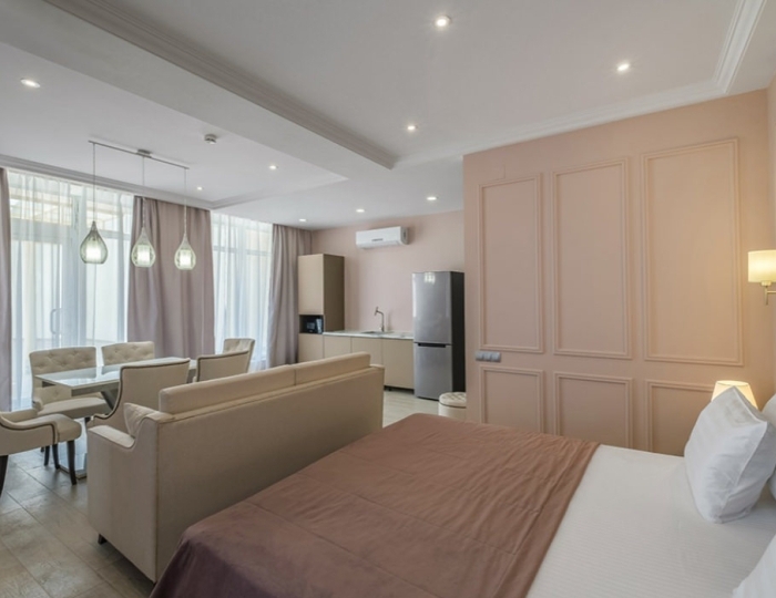 2-местное 2-комн. люкс - Отель «Династия» Феодосия