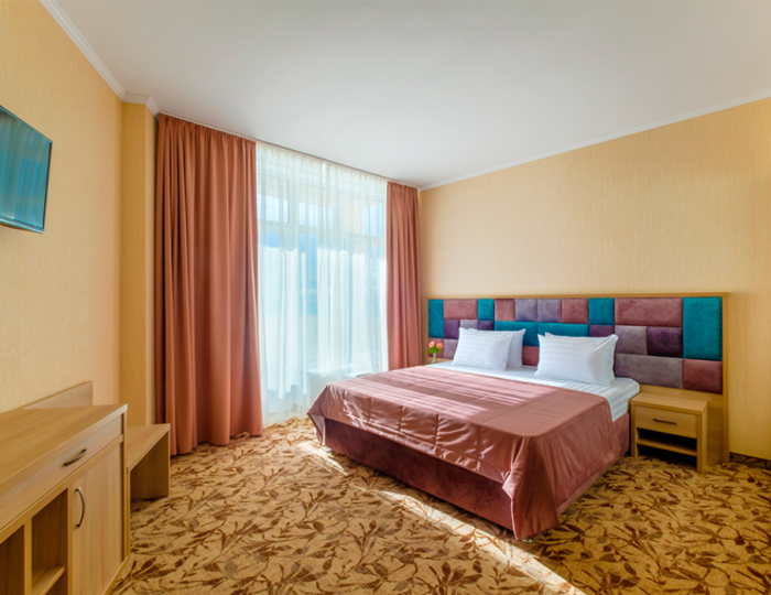 2-местное 2-комн. комфорт (вид на море) - Отель «Династия» Феодосия