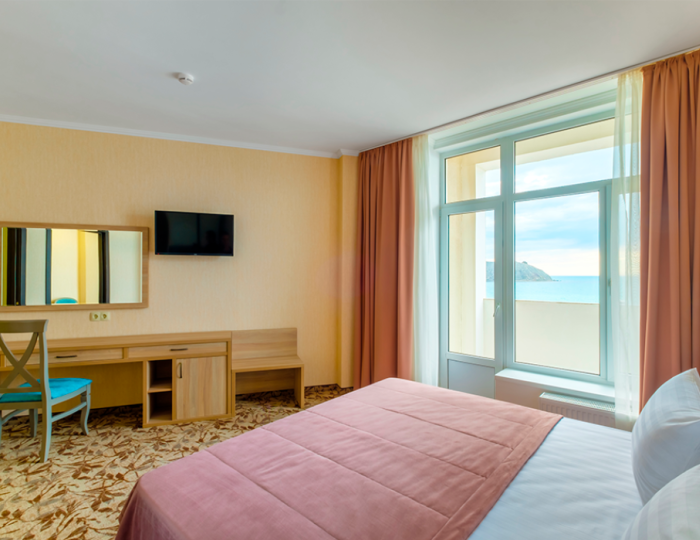 2-местное 2-комн. комфорт (вид на море) - Отель «Династия» Феодосия