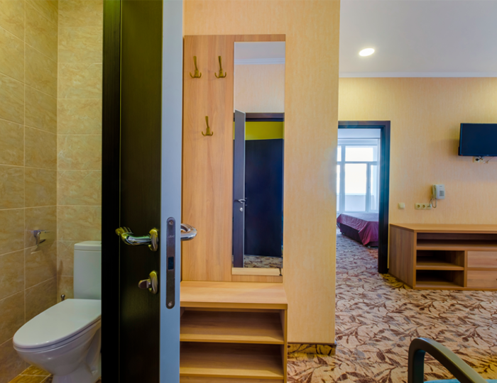 2-местное 2-комн. комфорт (вид на море) - Отель «Династия» Феодосия