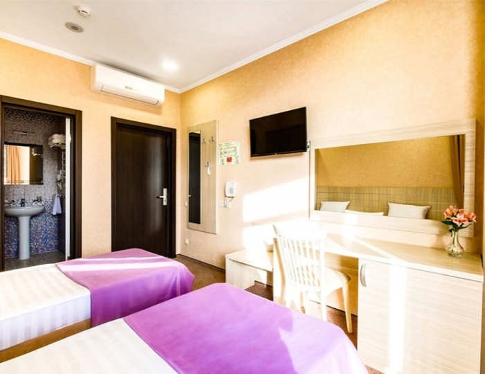 4-мест. 3-комн. комфорт - Отель «Династия» Феодосия