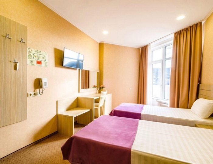 4-мест. 3-комн. комфорт - Отель «Династия» Феодосия